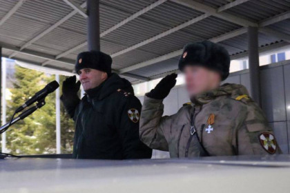 Георгиевским Крестом наградили курсанта Новосибирского военного института за участие в СВО