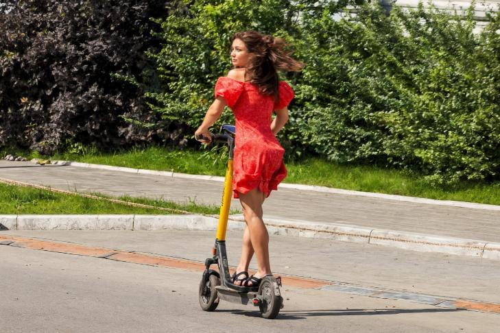 Сезон электросамокатов готовятся завершить в Новосибирске