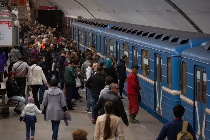 Стали дальше останавливаться вагоны в метро Новосибирска