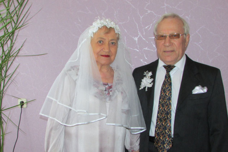 Свадьбу через полвека семейной жизни сыграли в Усть-Тарке