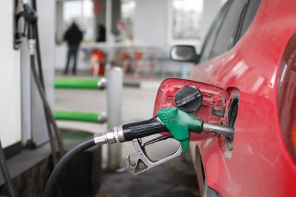 Цены на бензин достигли исторического максимума в России