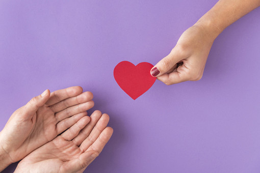 Авито запустил подписку на регулярные пожертвования