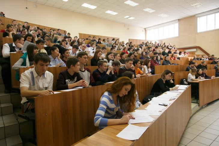 Две тысячи вакансий предложили молодым учителям в Новосибирске
