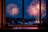 Петарда повредила фасад балкона в Новосибирске