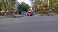 В Новосибирске водитель Mazda столкнулся с мопедом на улице Есенина