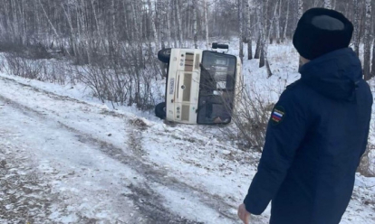 Перевернулись вместе с автобусом: выросло число сибиряков пострадавших в серьёзном ДТП