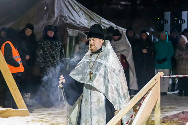 Поздравления на Крещение-2025: красивые картинки и открытки, стихи для православных христиан