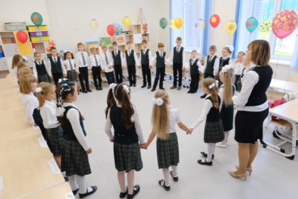 Портрет идеального педагога накануне Дня учителя нарисовали жители Новосибирска