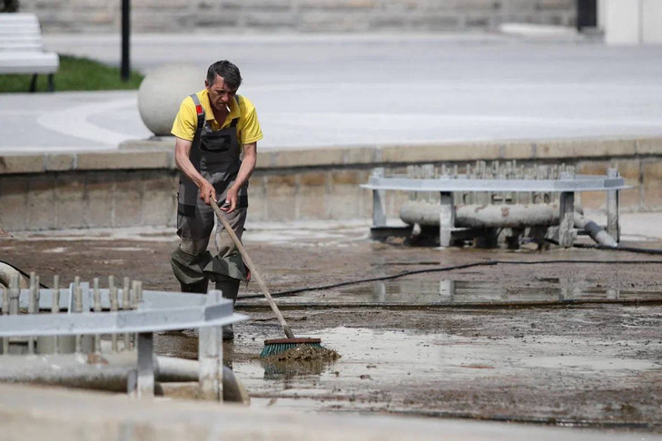 В Новосибирске даже сухие фонтаны отключают на День ВДВ-2025