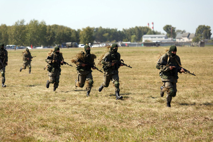 Военные врачи заключают контракт на военную службу и спасают жизни бойцов