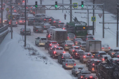 Новосибирск сковали 10-балльные пробки вечером в пятницу