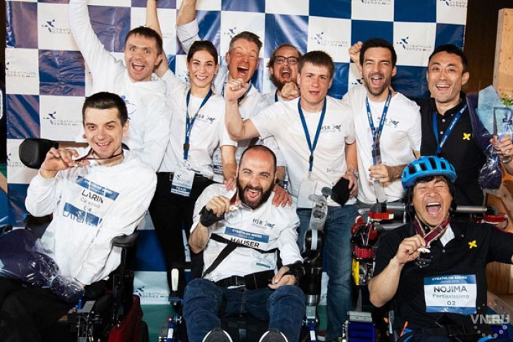Новосибирец на инвалидной коляске-вездеходе завоевал серебро в Токио
