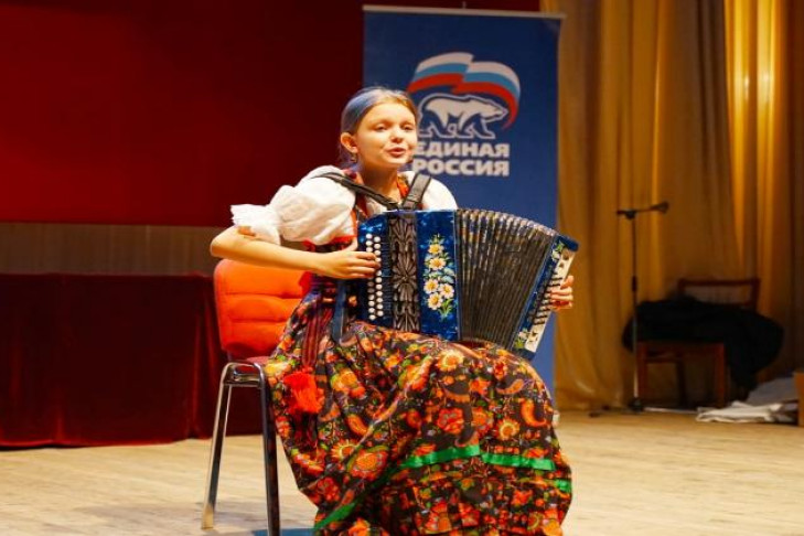 В Новосибирске стартовал фестиваль патриотической песни имени Героя России Александра Попова 