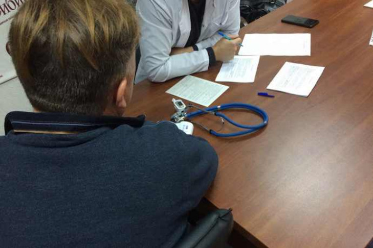 В Новосибирске пенсионерка торговала липовыми COVID-сертификатами 