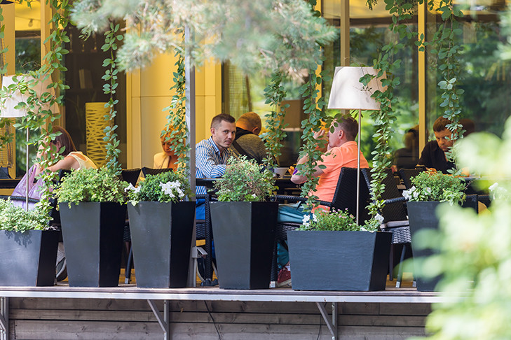 ВТБ: новосибирцы вдвое увеличили траты на майских праздниках