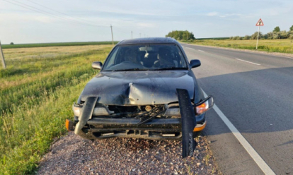Сидел на дороге: пешеход погиб под колёсами иномарки в Новосибирской области