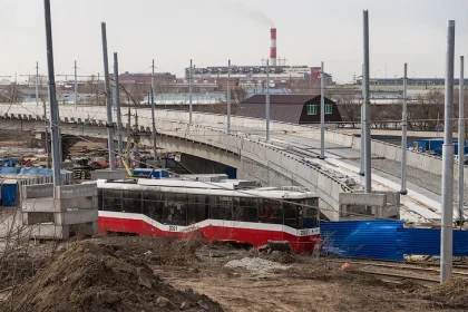 Самую длинную в России трамвайную эстакаду открыли в Новосибирске