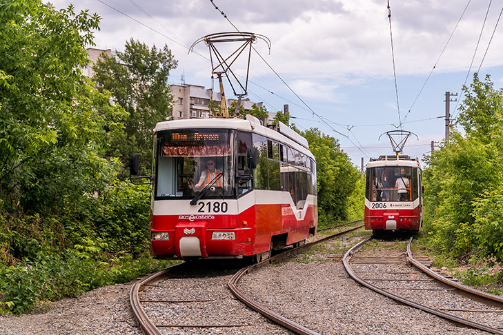 Движение трамваев на участке улицы Связистов закрыли в Новосибирске