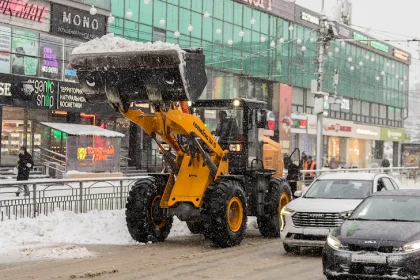 Аврал до конца недели объявлен в работе дорожных служб Новосибирска из-за погоды