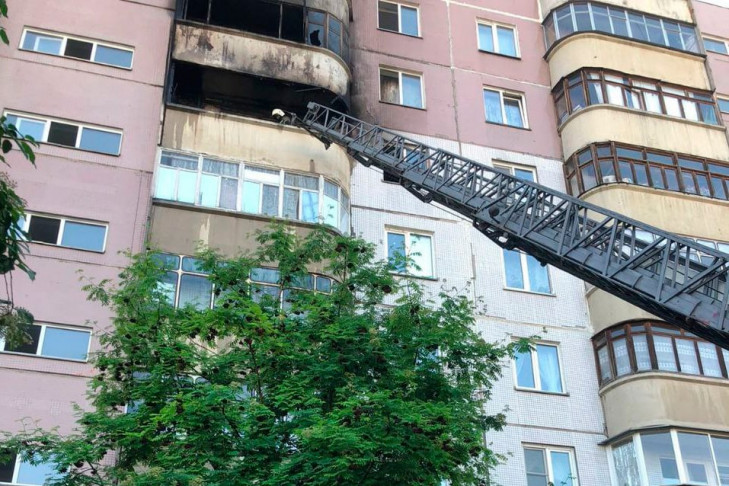 Два парня спасли 4-летнего мальчика с горящего балкона на 5 этаже в Новосибирске