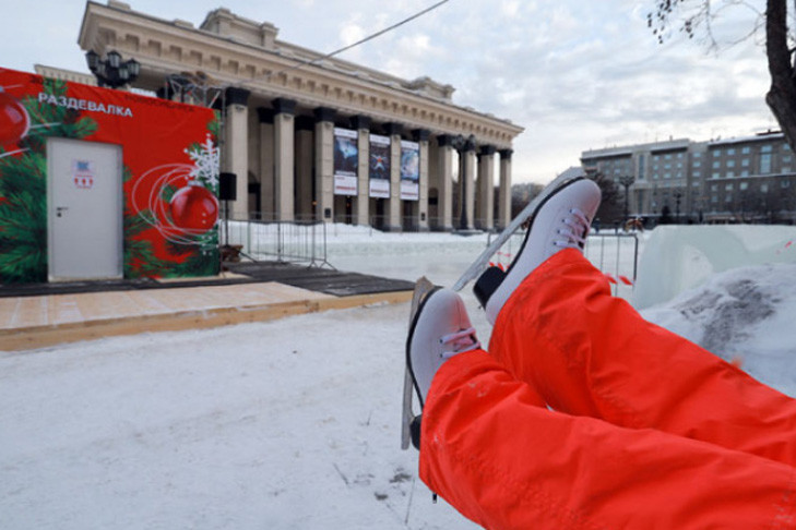 Цену проката коньков зимой 2022/23 назвали в Новосибирске