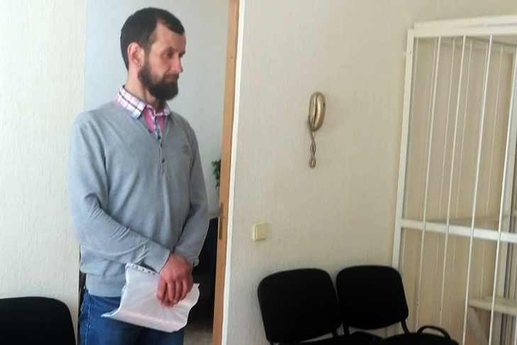 Новосибирец заявил о минировании дома на Земнухова и отправился под суд