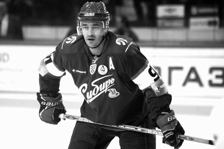 Легенда №10: новосибирцы скорбят по ушедшему хоккеисту и тренеру Андрею Тарасенко