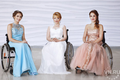Девушки с особенностями здоровья танцевали на колясках на конкурсе «Мисс интеграция»