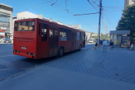 Автобусы Новосибирска потребляют около 500 литров бензина в день