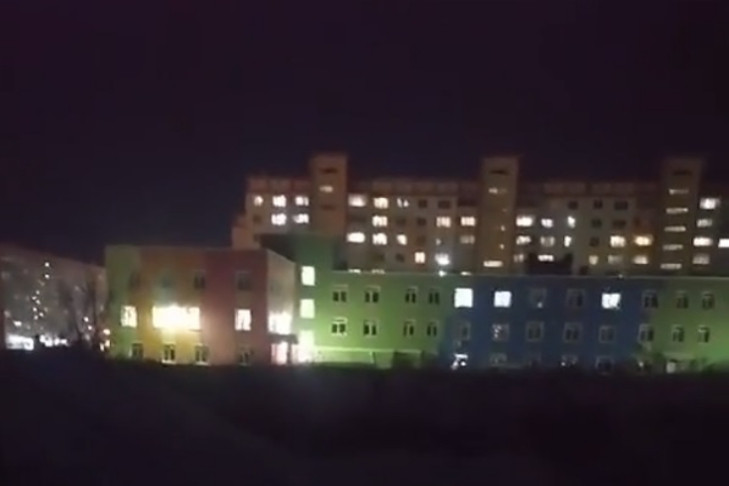 Два часа в яме пролежала школьница в ЖК «Матрешкин двор» в Новосибирске