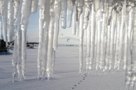 В период оттепели 10-11 февраля жителям региона следует быть осторожными и не находиться под крышами