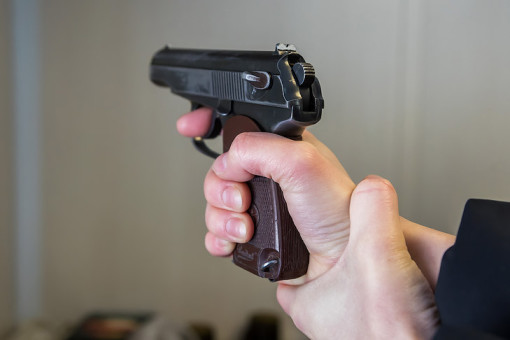 Новосибирец открыл стрельбу в кафе «Милан»: опубликована запись с боди-камеры