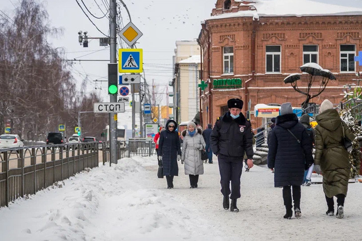 Уборку снега в Новосибирске взял на особый контроль мэр Локоть