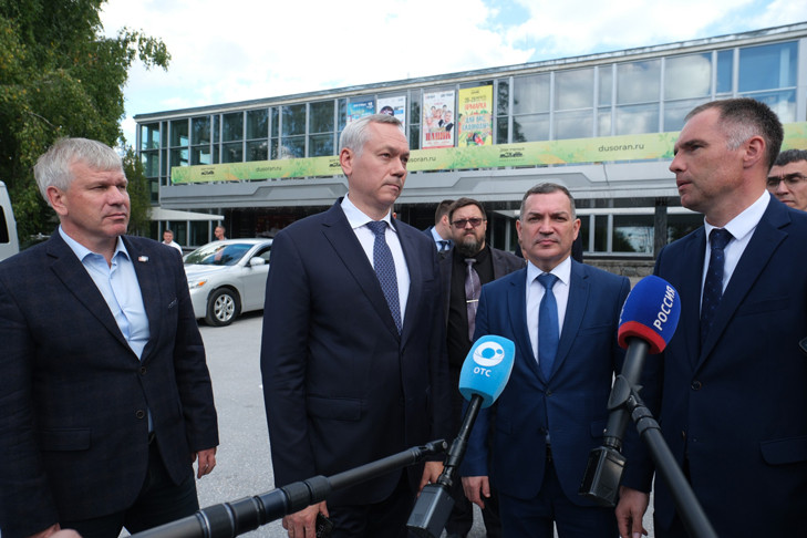 Андрей Травников проконтролировал реализацию «Чистого неба» в Академгородке