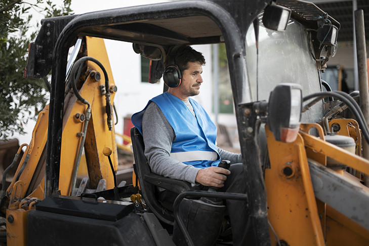 Минпромторг и «Авито» договорились о маркировке субсидируемой спецтехники