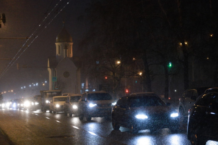 Управлять автомобилем без российских прав запретили бывшим гражданам Казахстана