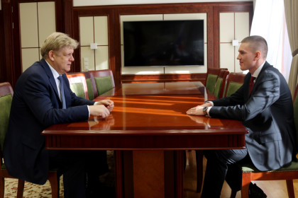 Анатолий Серышев встретился с участником программы «Время героев» Егором Захаровым