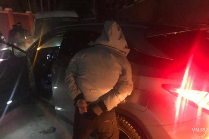 Похитителей дорогих авто задержали после погони в Новосибирске 