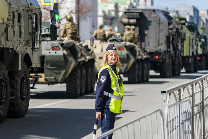 23 улицы перекрыли с 7 утра 4 мая из-за репетиции парада-2025 в Новосибирске