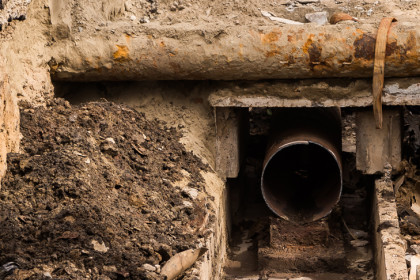 Под Новосибирском жители элитных особняков остались без воды из-за аварии