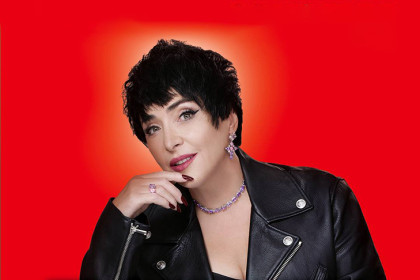 Новосибирцы выстроились в огромную очередь на концерт Лолиты