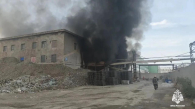 Появились фото и видео пожара на территории завода «Экран» в Новосибирске