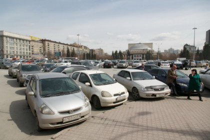 Парковаться на площади Ленина запретили из-за белорусской ярмарки в Новосибирске