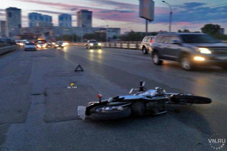 Видео смертельного ДТП с мотоциклистом попало в Сеть
