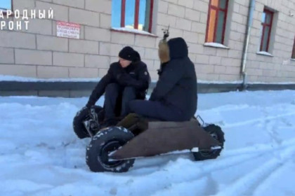Новосибирские инженеры создали тележку-вездеход для бойцов СВО