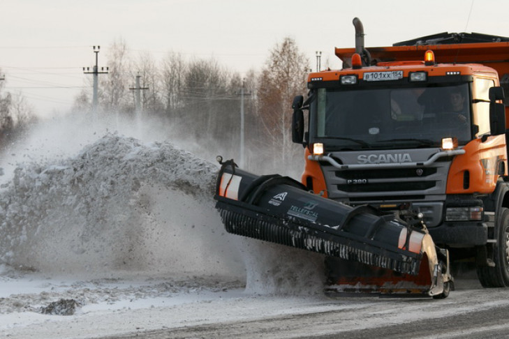 Дорожные и коммунальные службы на областных объектах работают непрерывно в период снегопадов