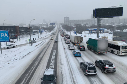 Названы причины 10-балльных пробок 13 января в Новосибирске