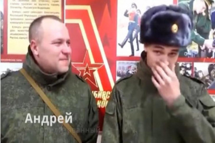 Новосибирец отправился добровольцем на Донбасс вместе с мобилизованным сыном