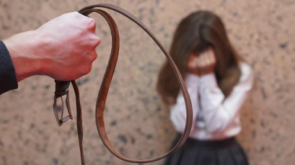 Отец-деспот полгода избивал свою малолетнюю дочь