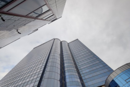 Дом под 100 метров высотой построили на проспекте Димитрова в Новосибирске